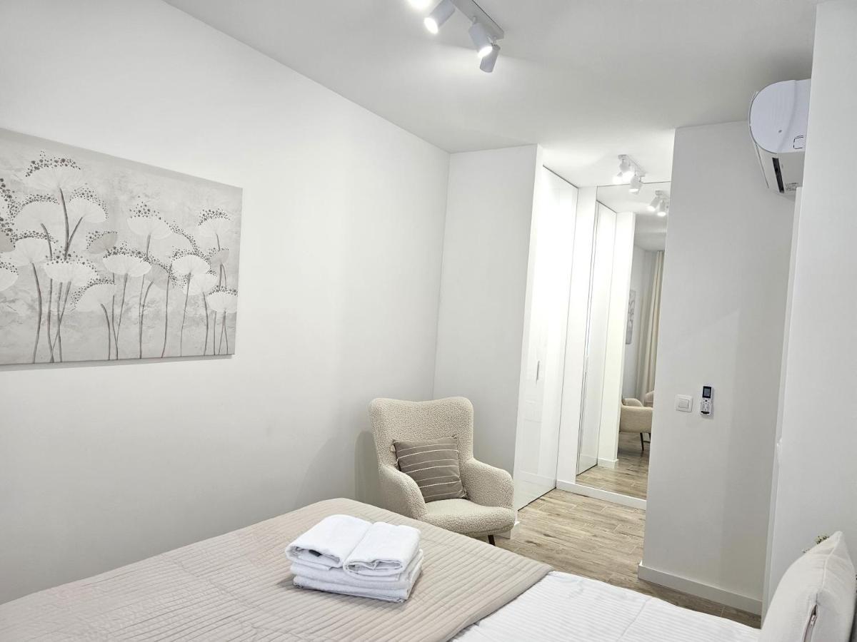 Urban Apartments Luxury Skyline Sokolska Towers 30A, 2 Free Garages, Gym & Sauna, Self Check-In Katowice Buitenkant foto