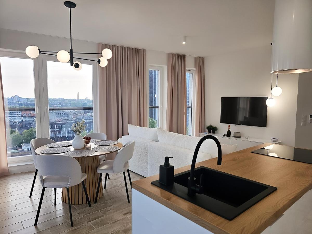 Urban Apartments Luxury Skyline Sokolska Towers 30A, 2 Free Garages, Gym & Sauna, Self Check-In Katowice Buitenkant foto