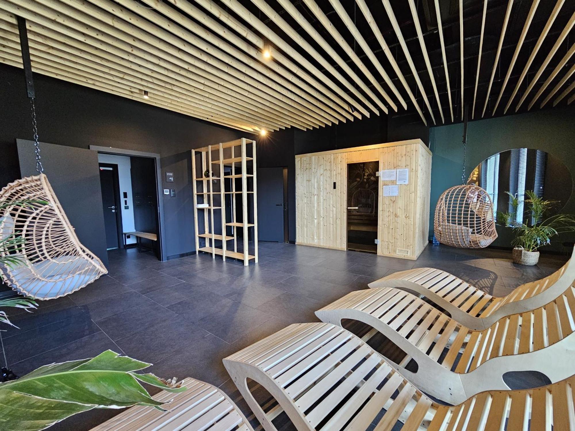 Urban Apartments Luxury Skyline Sokolska Towers 30A, 2 Free Garages, Gym & Sauna, Self Check-In Katowice Buitenkant foto