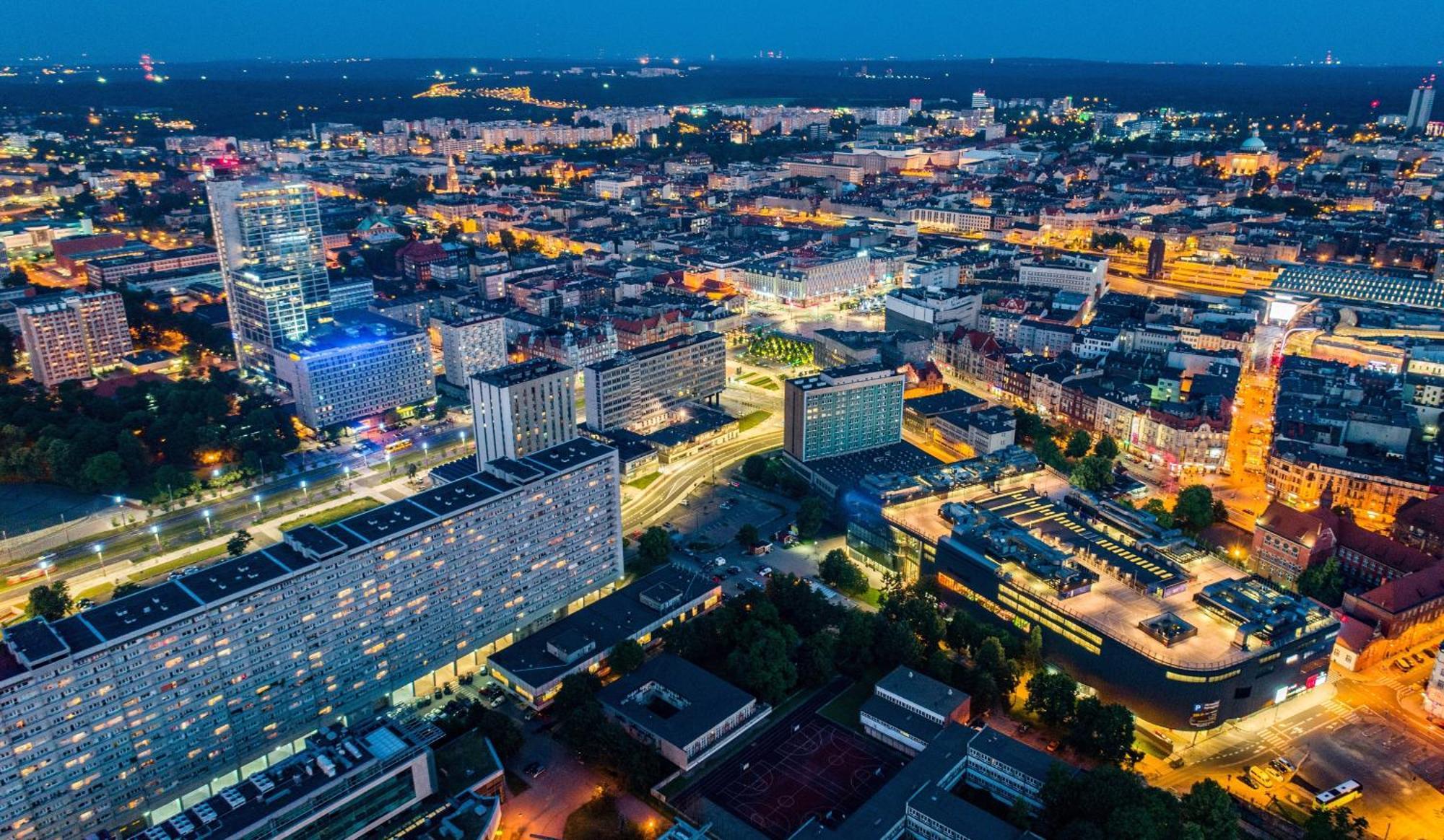 Urban Apartments Luxury Skyline Sokolska Towers 30A, 2 Free Garages, Gym & Sauna, Self Check-In Katowice Buitenkant foto